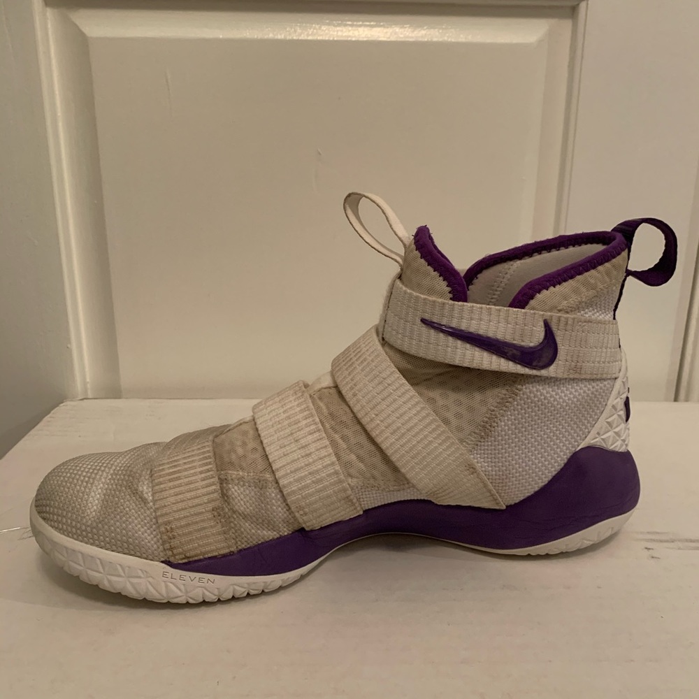 Lebron - Picture 3 of 7